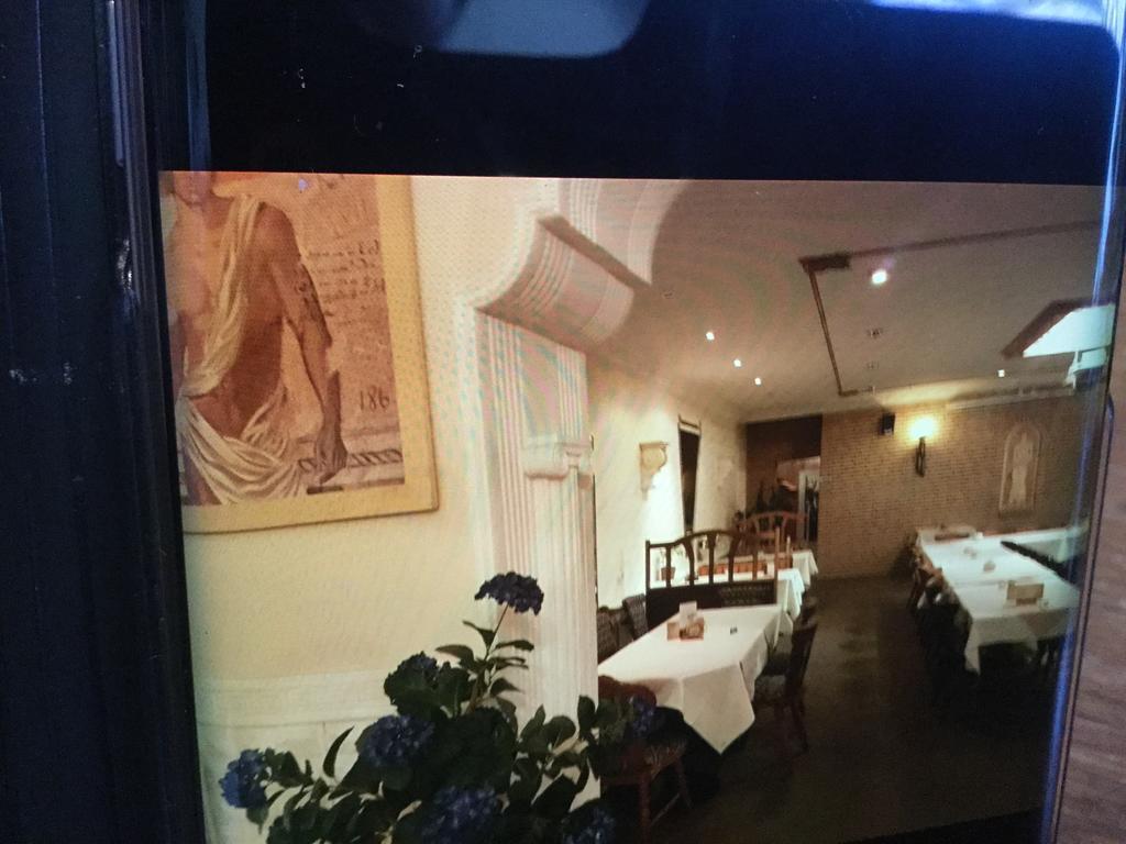 Dionysos Hotel Neumünster Екстериор снимка
